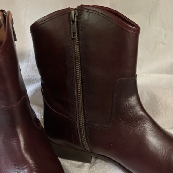 Frye Melissa Button Short - Picture 6 of 10